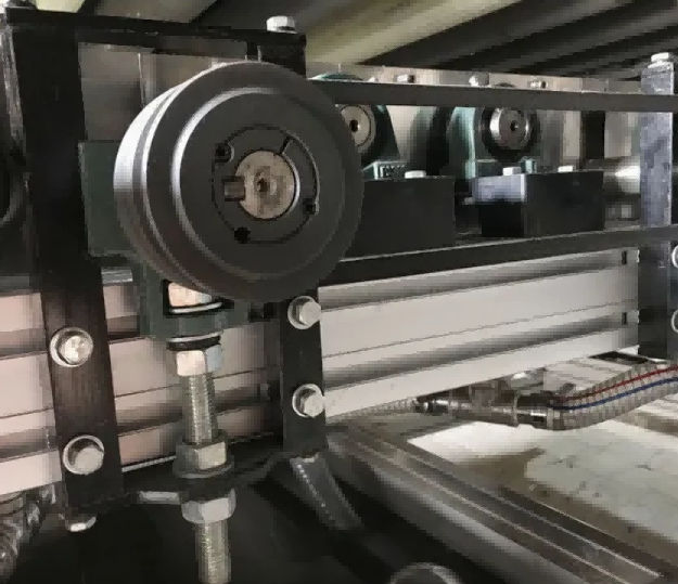 1600 mm didelio efektyvumo visiškai automatinė horizontali izoliuoto stiklo plovimo ir džiovinimo mašina