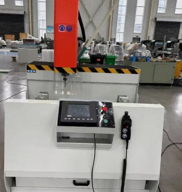 800 mm 3 ašių didelio standumo CNC apdirbimo centras | Sukurta pramoniniam aliuminio išspaudimui