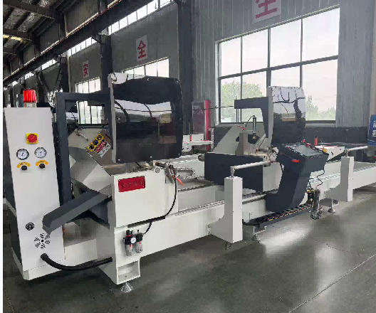 Didelio tikslumo CNC dvigalvis pjovimo pjūklas 45° ir 90° pjovimui